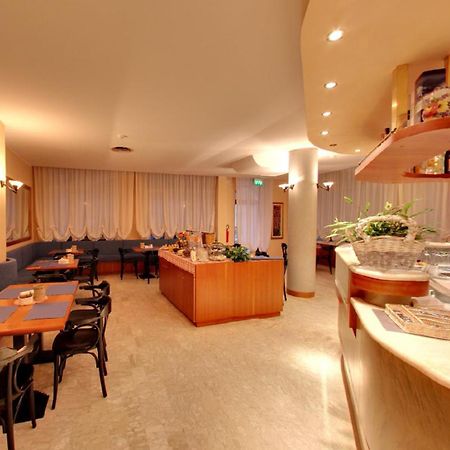 Hotel Rosa Abano Terme Buitenkant foto