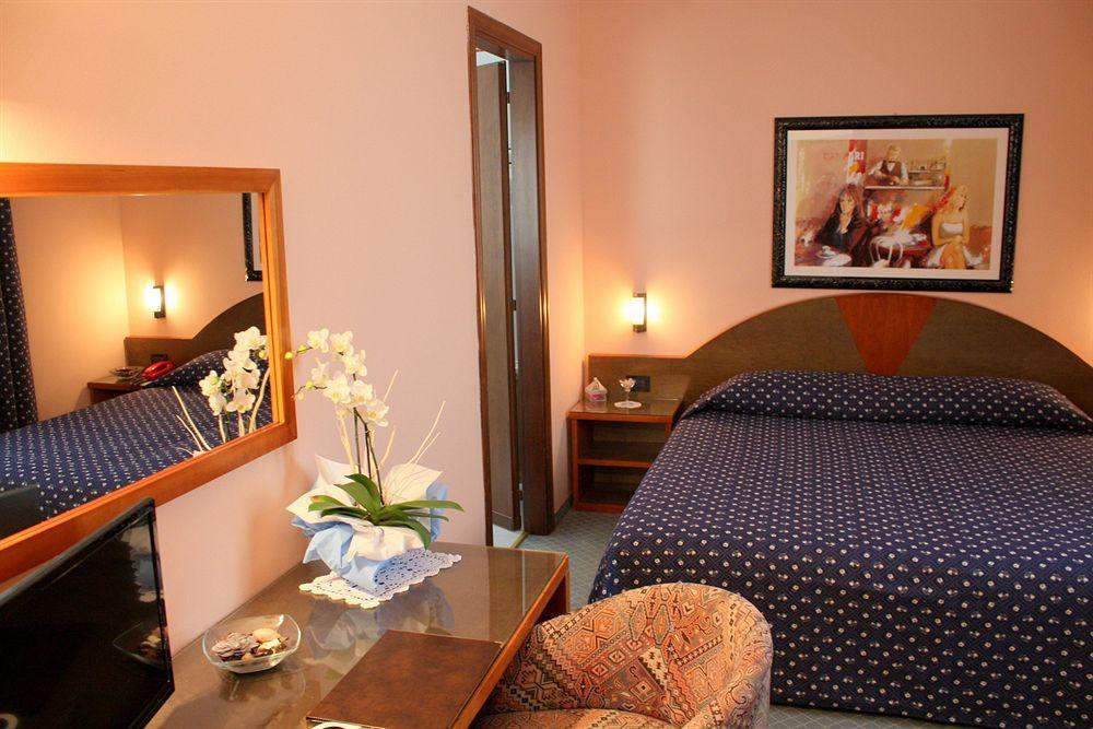 Hotel Rosa Abano Terme Buitenkant foto