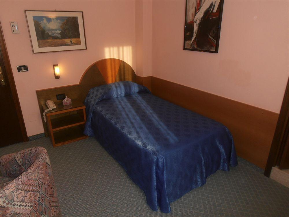 Hotel Rosa Abano Terme Buitenkant foto