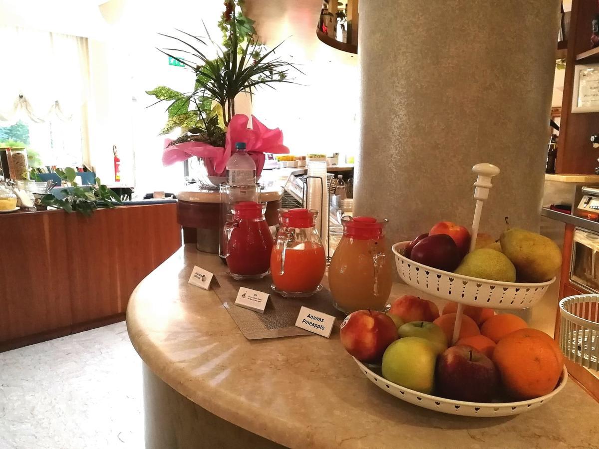 Hotel Rosa Abano Terme Buitenkant foto